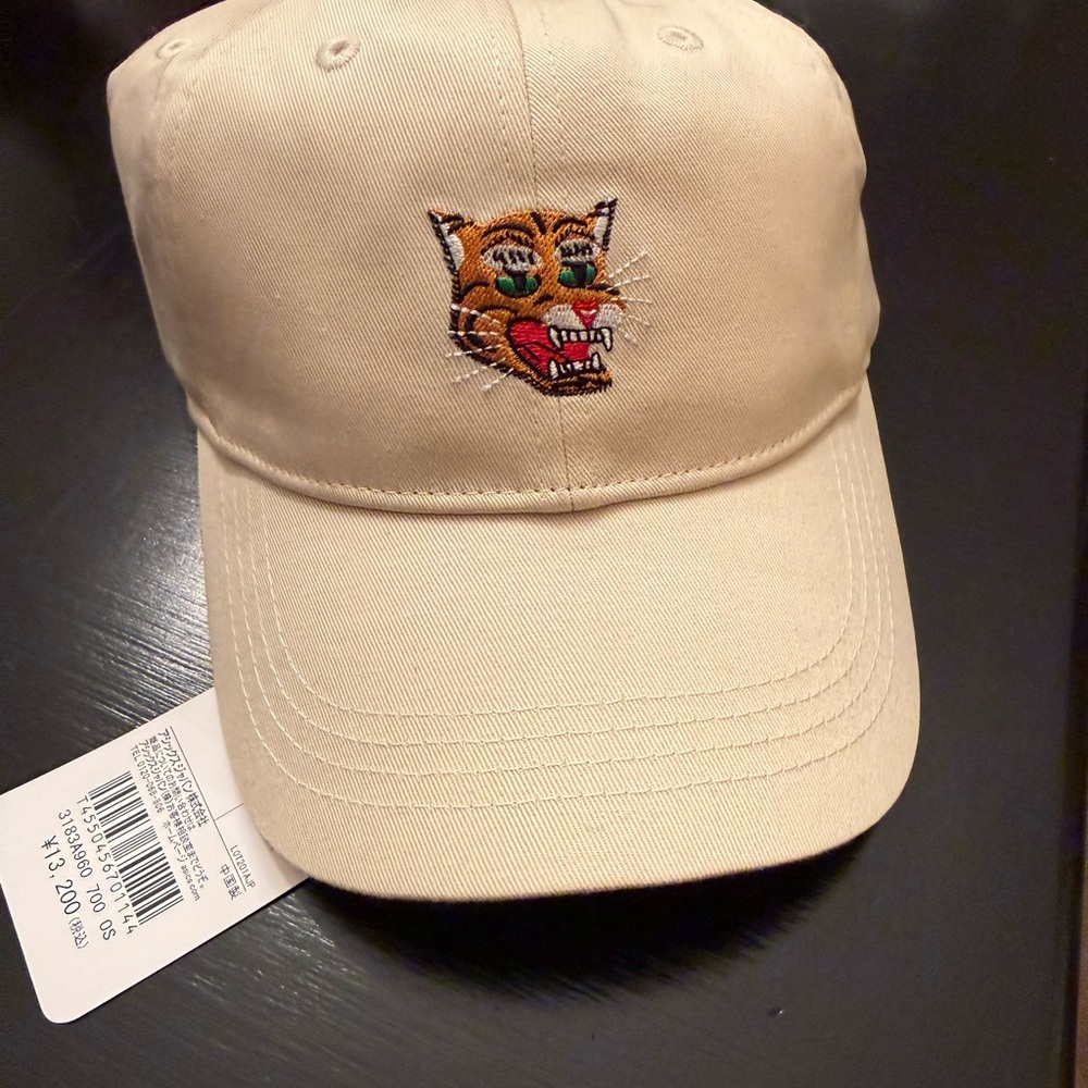 Onitsuka Tiger by Asics Cream Hat with Embroidered Tiger gender neutral